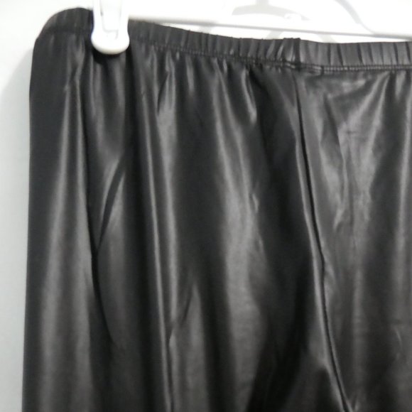 DEVOTED Luxury Apparel, size medium, shiny black stretchable leggings, BNWOT - Picture 9 of 14